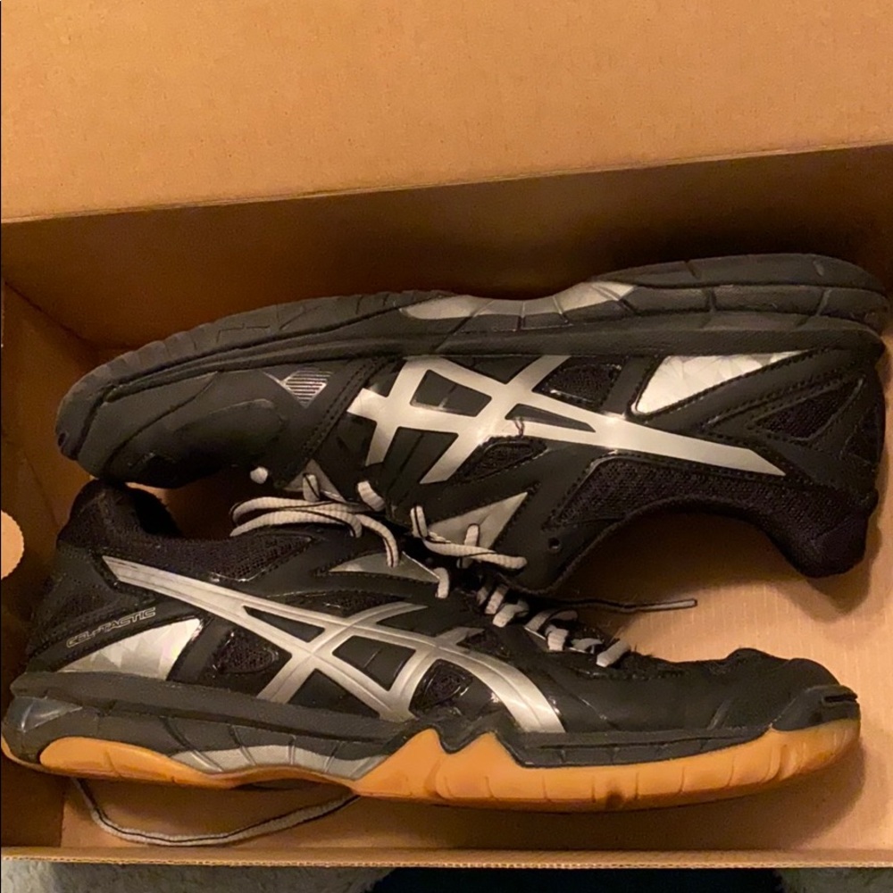 Women’s Asics Volleyball Shoes - Picture 1 of 5